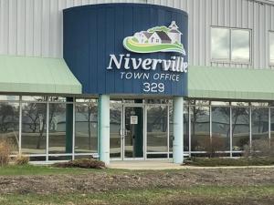  In mid-November, Niverville’s council huddled around the planning table for another long annual planning session.