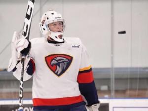 Chris Fines held off 33 shots Friday night.