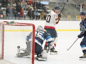 The Niverville Nighthawks put up a valiant effort but fell to the Steinbach Pistons 4–1 in the second game of a back-to-back series to kick off the 2022–23 season.