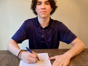 Eric Martin, the first player signed to the Niverville Nighthawks.