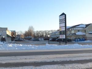 The mixed use Niverville Commons commercial development.
