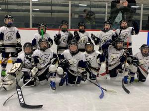 The Novice B Clippers took home silver medals at their home tournament.