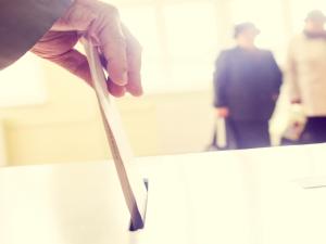  Manitoba’s forty-second general election, held on September 10, is in the books, and Premier Brian Pallister’s Progressive Conservatives have won a second majority government. Unofficial tallies as of Tuesday night peg the seat counts at 36 for the PCs, 18 for the NDP, and 3 for the Manitoba Liberals.