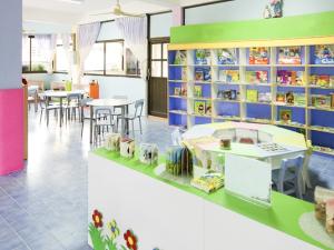 On Tuesday, March 26, Ritchot’s council held a vote that would make or break an initiative for a new daycare facility at 372 Main Street in St. Adolphe. The final result was 3–2 in favour of moving forward with a borrowing bylaw to finance the project.