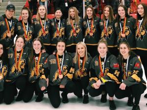 Team Manitoba with their bronze medals.