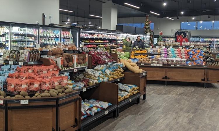 Your Grocery People in Niverville.