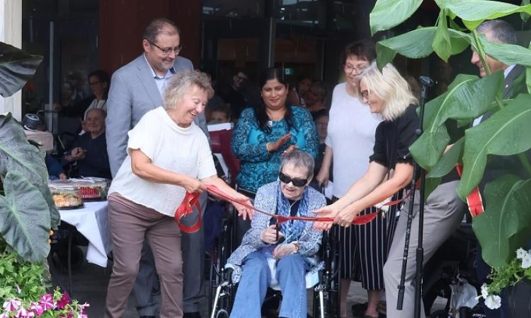 Back: Ken Rempel of Niverville Health and Community Foundation, HLPCH director Shelly Mall, Anne Eastman of the NHHI. Front row: Shirley Hoult, PCH resident Rita, Bonny Friesen, and MP Ted Falk.