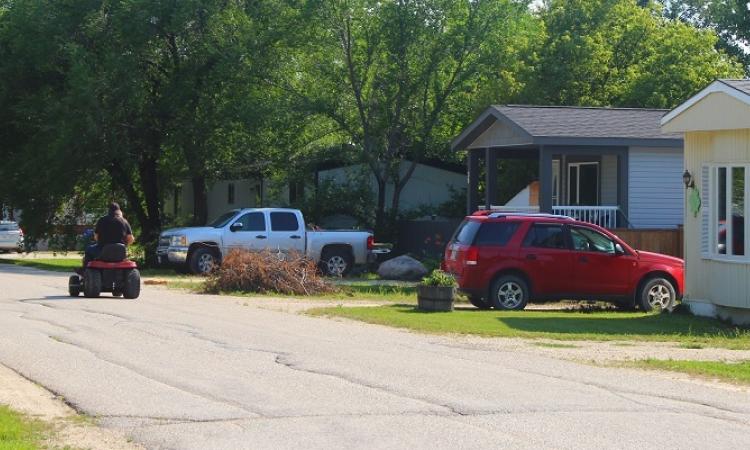 Mobile homes in Southside Estates in Île-des-Chênes.