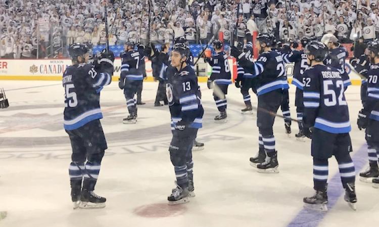 The Jets salute their fans at a home playoff game