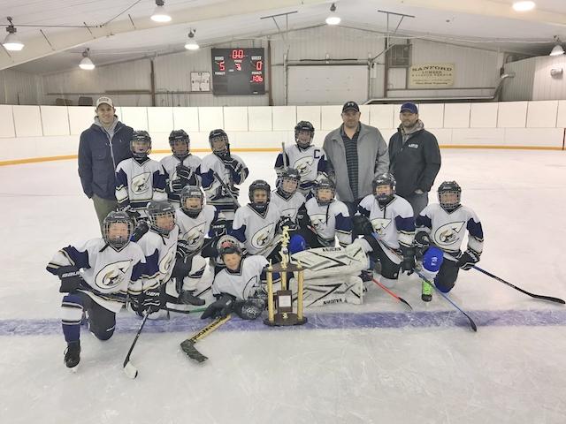 The Atom B Clippers, who won first place at this year's Rob West Tournament