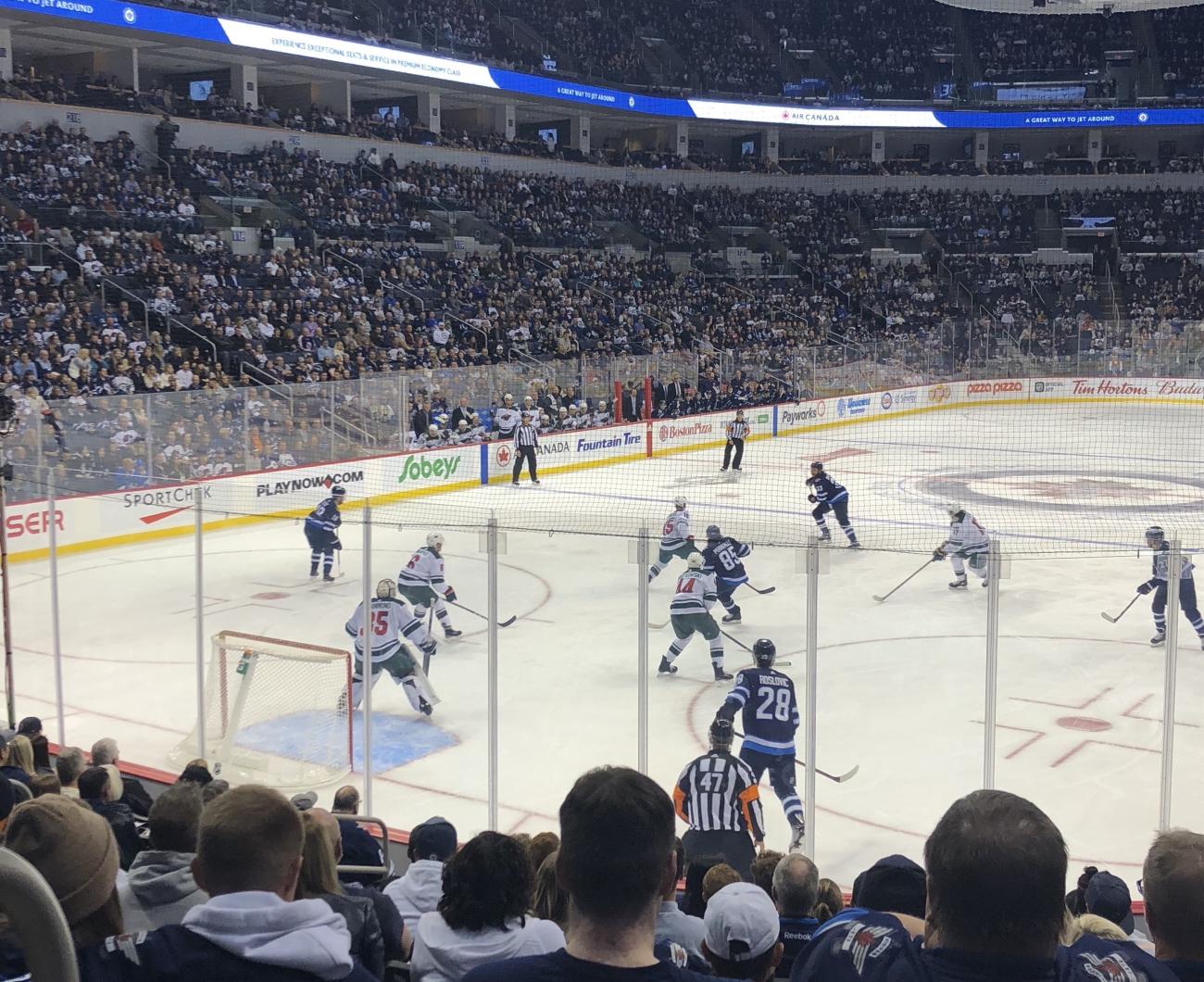 In what turned out to be a much less-spirited match than their game earlier in the season, the Jets fell to the Tampa Bay Lightning 5–2 on Tuesday night, snapping their short two-game win streak