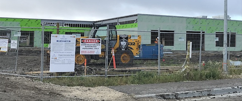 Strip Mall at 40 Drovers Run under construction