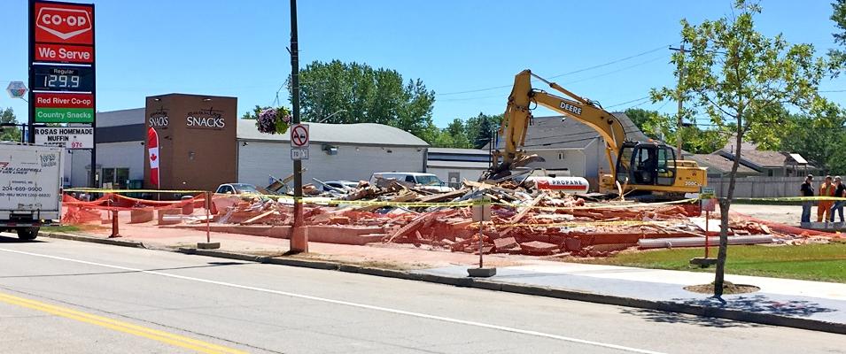 The building at 166 Main Street Niverville is no more