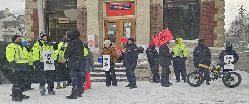 Striking Postal Workers Crop1