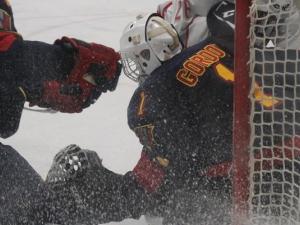 Goaltender Keegan Gordon recorded the team's first shutout of the season.