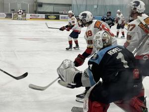 The Niverville Nighthawks snapped a very long losing streak on Sunday afternoon at the CRRC with a monumental 7–3 victory over the Winnipeg Freeze.