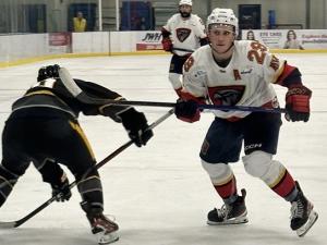  For the second straight game, the Neepawa Titans have gotten the best of the Niverville Nighthawks. 