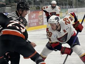The Niverville Nighthawks once again found themselves on the losing end of things as they fell 7–2 to the Winkler Flyers on Wednesday night on the road.