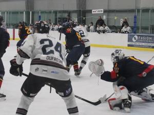 The Niverville Nighthawks continued their losing streak on Saturday night at the CRRC with a 5–3 loss to the Swan Valley Stampeders.