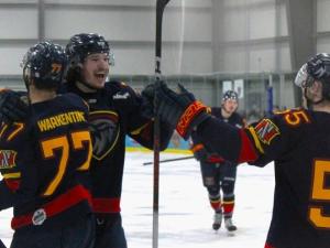 The Niverville Nighthawks continue to trend in the right direction as they head into their first playoff run, defeating the Winnipeg Blues by a 5–1 score on Friday night at the CRRC.
