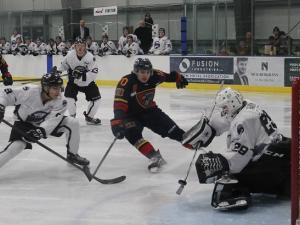 The Niverville Nighthawks have lost their fourth straight game after falling 3–2 to the OCN Blizzard on Friday night at the CRRC. 