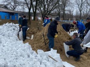 Community volunteers banded together to protect property in the RM of Ritchot during this year's Red River flood.