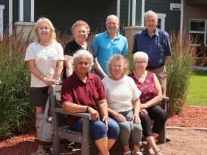The Niverville Communities in Bloom committee with CiB Manitoba judge Shirley Kalyniuk.