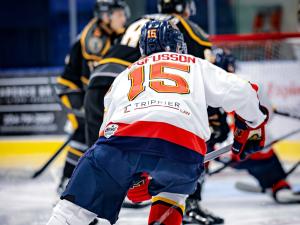The Niverville Nighthawks made it six straight wins for the first time in franchise history on Monday evening with a convincing 5–1 win on the road over the Neepawa Titans.