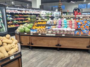 Your Grocery People in Niverville.