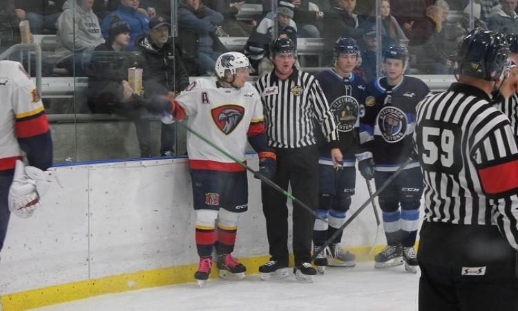 The Niverville Nighthawks gave it a spirited effort on Sunday afternoon at the CRRC but were ultimately thwarted 3–2 by the first-place Steinbach Pistons.