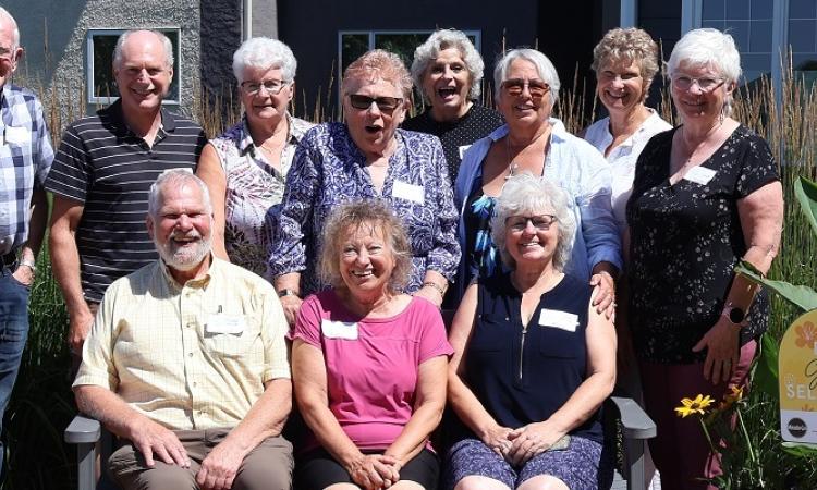 Communities in Bloom judges come to Niverville, meeting past and present local volunteers.