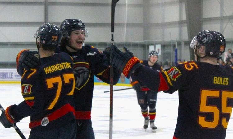 The Niverville Nighthawks continue to trend in the right direction as they head into their first playoff run, defeating the Winnipeg Blues by a 5–1 score on Friday night at the CRRC.