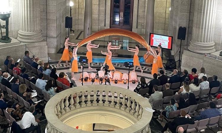 The performance of "O Siem" at the Legislature on National Indigeous Peoples Day.