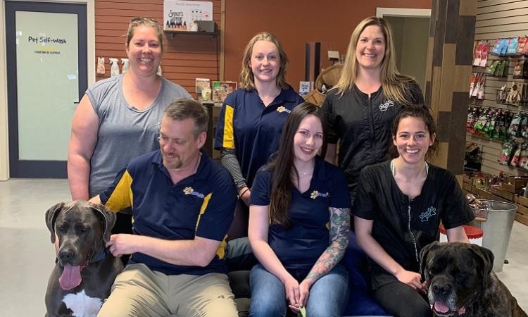 The team at RuffMutts Niverville.
