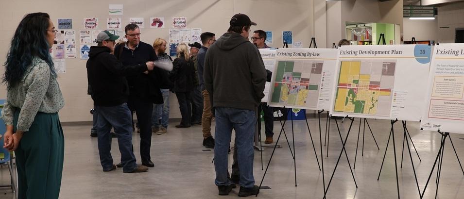 Niverville hosts an open house to encourage feedback on its new development plan.