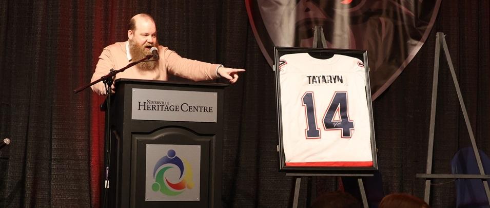 Kevin Pauls oversees the auction at this year's annual Niverville Nighthawks fundraising gala