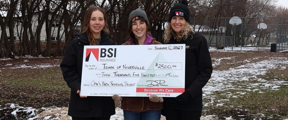 Alexa Sawatzky, Beth Downey, Amanda Parkhurst of BSI.