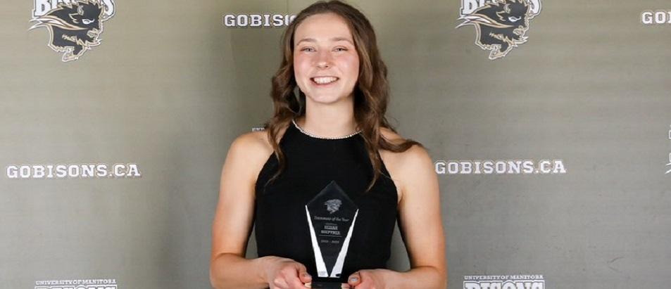 Keziah Hoeppner won the Teammate of the Year award at this year's annual Brown and Gold Banquet at the University of Manitoba.