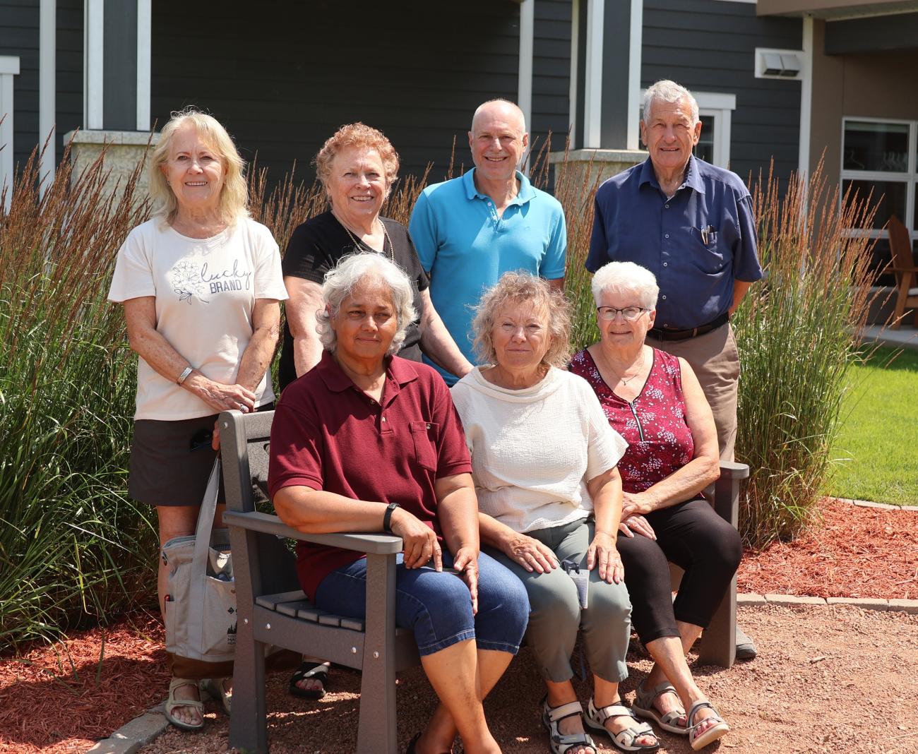 The Niverville Communities in Bloom committee with CiB Manitoba judge Shirley Kalyniuk.