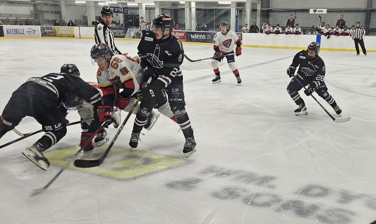 The Niverville Nighthawks put on a clinic on Sunday afternoon at the CRRC with an 8–2 demolition of the Swan Valley Stampeders.