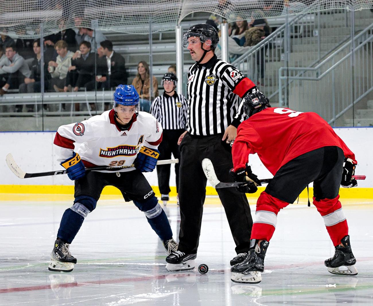 The Niverville Nighthawks improved to 3–0 in the preseason with a commanding 4–1 win over the Selkirk Steelers on Tuesday evening.
