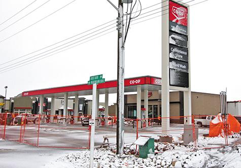 The new Co-op gas station and car wash in Île-des-Chênes